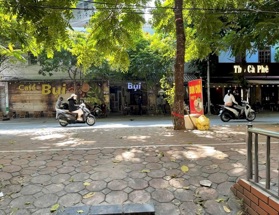 Cho thuê nhà căn góc ở Hoàng quốc việt 120m2 x 3,5T làm phòng khám, CAFÉ, VP