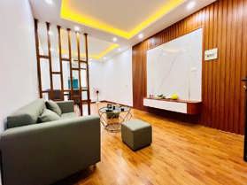 BÁN CĂN TẬP THỂ PHƯƠNG MAI