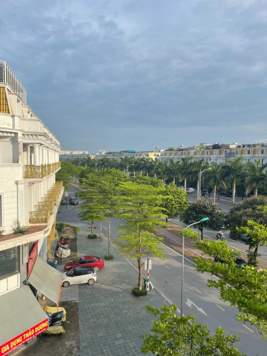 Cho thuê shophouse hoàn thiện đẹp Geleximco Lê Trọng Tấn giá chỉ 40tr/th