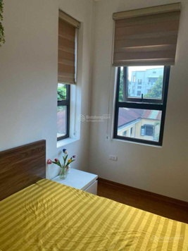 Trung tâm Thạch Bàn gần cầu Vĩnh Tuy - 6 tầng thang máy - ô tô đỗ cửa - 50m2 4,9 tỷ