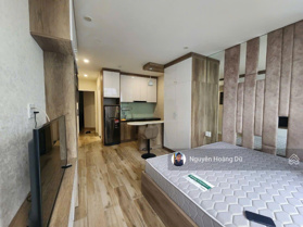 Cho thuê căn hộ studio ban công ngay Lê Văn Sỹ Quận 3