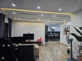 Quỹ căn 3 ngủ 2Wc chuyển nhượng giá tốt nhất tại Le Grand Jardin Long Biên. Liên hệ xem nhà