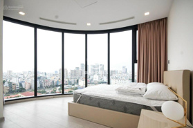 Cho thuê căn hộ Vinhomes Golden River Ba Son 2PN, giá tốt 09/2024