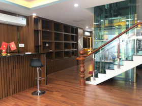 Cho thuê VP 5x20m, hầm 3 lầu 1 tum, nội thất sang trọng, LH: 0931 254 268