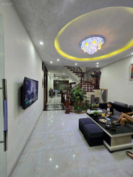 Cho thuê tầng 1, 2 nhà liền kề khu đô thị Văn Phú