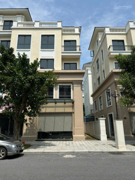 Bán cắt lỗ Song lập nhà phố thương mại San Hô, chiết khấu 22.5%, sát hồ tạo sóng kinh doanh sầm uất