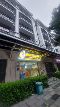 Cho thuê nhà nguyên căn trục chính Nguyễn Thị Nhung giá tốt nhất khu Vạn Phúc City