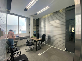 Cho thuê văn phòng 50m^2, không gian mở, có sẵn nội thất tại Bình Thạnh
