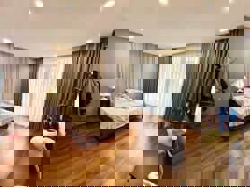 Cần bán nhà 33 Văn Cao, Quận Ba Đình, Hà Nội 7 tầng thang máy giá chỉ 11,5 tỷ.