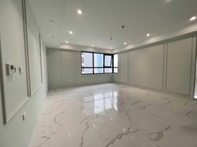 Bán căn 172m2 tầng trung 14 tỷ đã toàn thiện Trần, sàn, tường