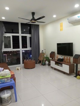 Bán căn chung cư toà 103 Usilk City Hà Đông, DT 94m2, gồm 2PN, căn góc, BC Đông Nam. Giá 4.25 tỷ
