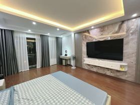 Bán Nhà Nguyễn Sơn,ngõ thông, ô tô vào nhà,50m 5 tầng mt 3.9m,Chào 11.5 tỷ. Thiết kế hiện đại full công năng mục đích sử dụng.