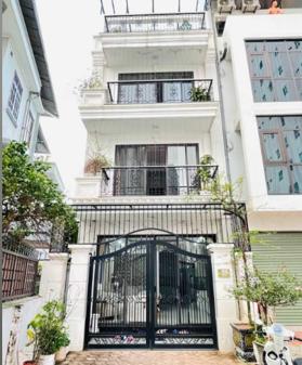 Bán nhà Tam Khương Đống Đa, vị trí tốt, KD đỉnh, ngõ ôtô tránh, 90m, mặt tiền 4.8m, giá 18 tỷ