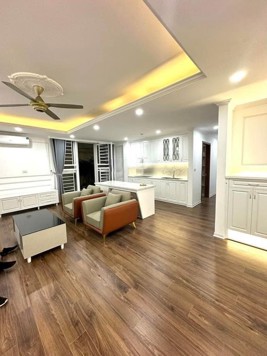 Cần bán căn 117m2 CT8 Dương Nội, thiết kế 3PN, 2 WC full đồ giá 4. X tỷ.