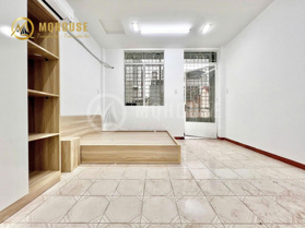 Cho thuê CH 40m2 bancol thoáng mát, nội thất full, thang máy, giặt riêng, gần sân bay, CV Gia Định