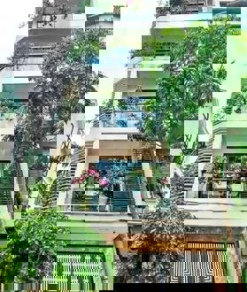 Nhà đẹp Bắc Từ Liêm Ô Tô tránh Kinh Doanh, vị trí không thể so sánh đâu được, phân lô 2 ô tô vào nhà, mặt tiền 7m.