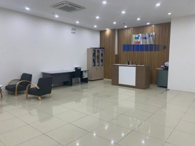 Cho thuê Mặt bằng ở Quảng an 100m2 làm café hoặc SPA, TÓC