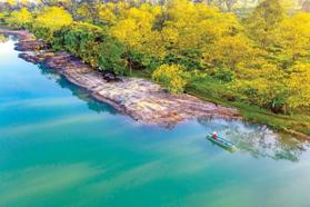 Đất giáp hồ sinh thái, mát mẻ quanh năm, SHR, gần sân bay Pleiku