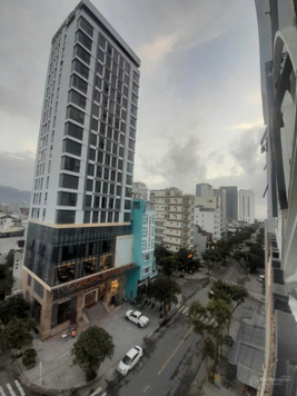 Bán mặt tiền đường Loseby thông biển Sơn Trà Đà Nẵng, hướng Nam, DT 95m2, vỉa hè 7,5m