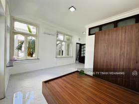 Nhà 3 tầng Hoàng Diệu, DT 150m2, ngang 6m. Ngân hàng định giá 11 tỷ, chính chủ làm việc giá 9.x tỷ