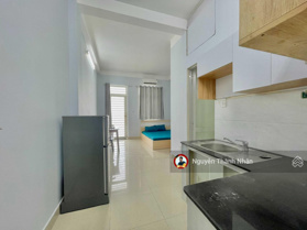 Giá thật thuê căn hộ quận Bình Thạnh ngay ngã tư Hàng Xanh gần UEF Hutech GTVT full nội thất bancol