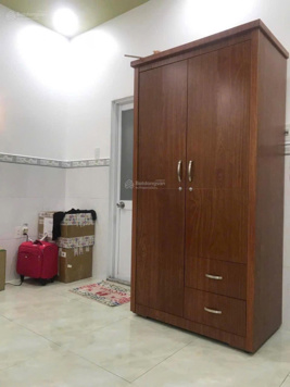 Nhà chung cư mặt tiền đường nhựa lớn. Khu vực chợ Kiêm Biên. Chợ vật tư Quận 5. Kế bên trường học