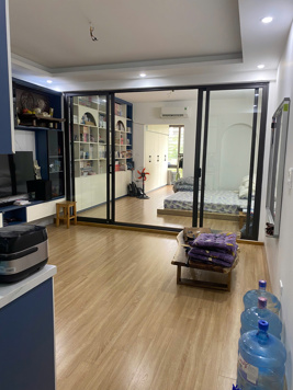 Bán căn hộ siêu hiếm A6 Giảng Võ 2 ngủ 1 khách đẹp đúng như ảnh 