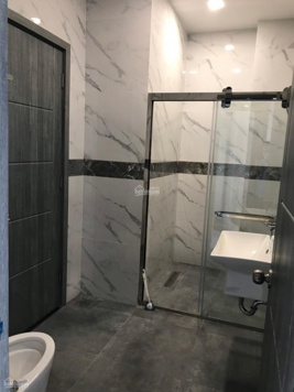 Cho thuê shophouse Nguyễn Thị Nhung 7x20m 1 trệt 5t 780m2 sử dụng. Nội thất cao cấp giá chỉ 60tr/th