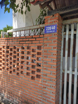 Bán nhà đất thổ cư ngay trục đường Nguyễn Tất Thành, giá rẻ. 5x18m. Đã có sẵn nhà trên đất