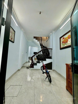 Bán nhà phố Nghĩa Dũng Phúc Xá, khu phân lô cán bộ, nhà đẹp ở ngay 35m2 4 tầng