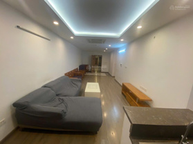 Cho thuê căn hộ 2 phòng ngủ giá chỉ 16 triệu VND tại The West Tower 265 Cầu Giấy