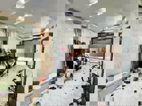 Bán nhà phố kim giang hoàng mai  Dt 36m 5Tầng , 4pn , 2 thoáng trước sau  Ô tô 7 chỗ vào nhà . Sổ đỏ vuông đẹp