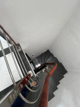 Hàng hiếm phố Hoàng Hoa Thám - Ba Đình thiết kế 5 tầng đầy đủ tiện ích