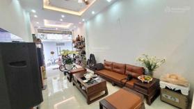 Chính chủ bán căn nhà 5 tầng tại phố Hoàng Đạo Thành. Lô góc, nhà mới xây có thang máy, ô tô đỗ cửa