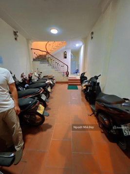Nhà đẹp Khương Đình - gần phố - vừa ở vừa cho thuê - 77m2 - 5 tầng - 10,8 tỷ (có thương lượng)