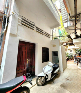 Bán nhà riêng phố Lò Đúc, 3 ngủ, 3.75 tỷ, ở luôn, 2 mặt thoáng