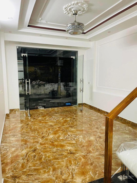 Bán nhà 4 tầng hướng Tây Bắc SĐCC: 3tỷ800. Liên hệ: 0931 519 696