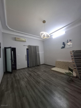 Siêu phẩm nhà 5 tầng 3 ngủ phố Dương Văn Bé Vĩnh Tuy 45m2 chỉ nhỉnh 7 tỷ