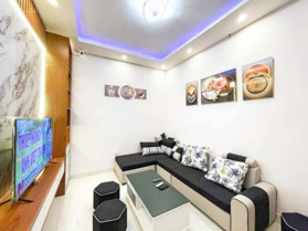 Bán nhà Hoàng Văn Thái, Ngã Tư Sở, DT trong sổ 41m2, mặt tiền khủng 9,8m, giá chào bán 7,95 tỷ