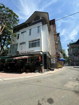 Nhanh nhà lô góc ngã tư vỉa hè ô tô tránh đẹp nhất Ngã Tư Sở kinh doanh 66m2 MT 10m chỉ 12,5tỷ