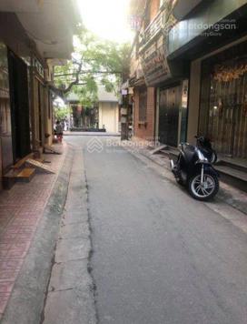 Chính chủ bán nhà phố 8/3: Phân lô, ô tô dừng đỗ, kinh doanh, 2thoáng, ô chờ thang máy, chỉ 10.8 tỷ