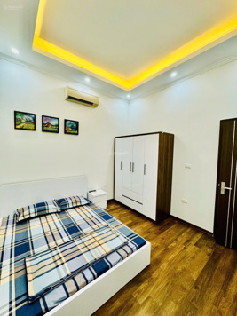 7.6 tỷ nhà mới 5T DT rộng 59m2 - ngõ 2.5m nội thất Chất Lừ - tặng toàn bộ 6 điều hoà 6 tivi 2 tủ