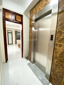 Bán nhà phố Chính Kinh, 55m2 x 6 tầng thang máy, ô tô cách 5m, giá 10 tỷ