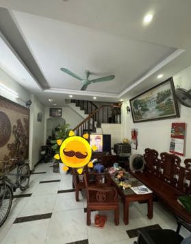 NHÀ ĐẸP ĐƯỜNG HOÀNG MAI👉GẦN Ô TÔ - MẶT NGÕ THÔNG TỨ TUNG - TRƯỚC NHÀ RỘNG RÃI.