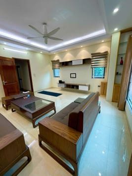 🔥️ ️ BÁN NHÀ PHỐ - NGUYỄN VĂN CỪ - BỒ ĐỀ - LONG BIÊN -  66m2 x 5T - Gara OTo - Thang Máy - Lô Góc