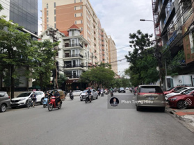 Bán cặp chập duy nhất mặt đường Văn Cao - 180m2 - Ngang 9m