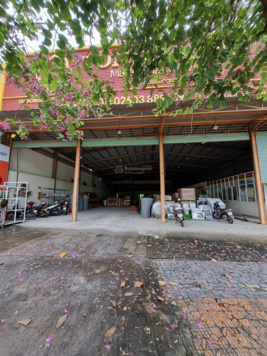 Bán xưởng tôn mặt tiền đường Phạm Văn Đồng, diện tích 1600m2, P. Nguyễn Trãi, Tp Kon Tum