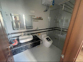 Bán biệt thự 3 tầng DT 180m2 hướng Tây tứ trạch full nội thất khu biệt thự Mê Linh, LH 0975 015 533