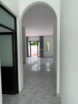 Cần bán nhà mới xây Thôn Trung Thành, Vinh Quang, TP Kon Tum, 130m2, 2pn. Giá 900 triệu 0908 809 345