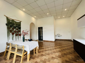 Bán đất Bảo Lộc Lộc Châu. Có sẵn căn nhà và sân vườn xinh đẹp. DT 595m2. Giá bán ngộp 3.24 tỷ